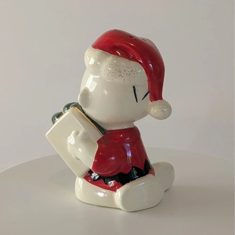 2004 Lenox Charlie Brown & Snoopy Christmas Tree Porcelain Salt & Pepper Set
